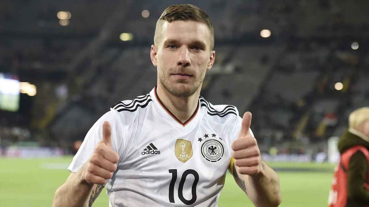 Podolski wil met Duitsland naar Olympische Spelen
