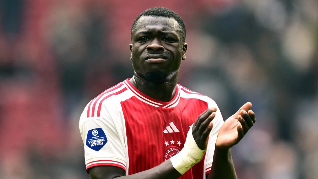 Hoeveel vindt Brobbey dat hij waard is? 'Na het EK tachtig miljoen'