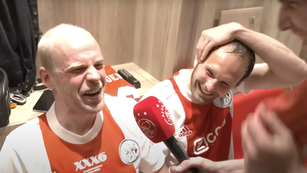 Klaassen wordt overvallen door jolige vraag Taylor: ‘Dit knip je eruit!’ 