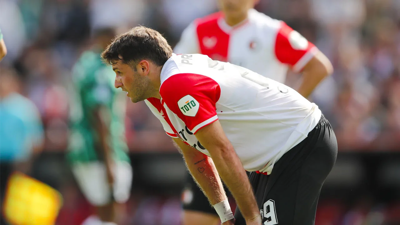 Feyenoord laat met tien man punten liggen bij competitiestart