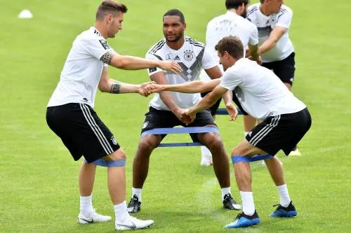 Talent Tah sluit aan bij Duitse ploeg