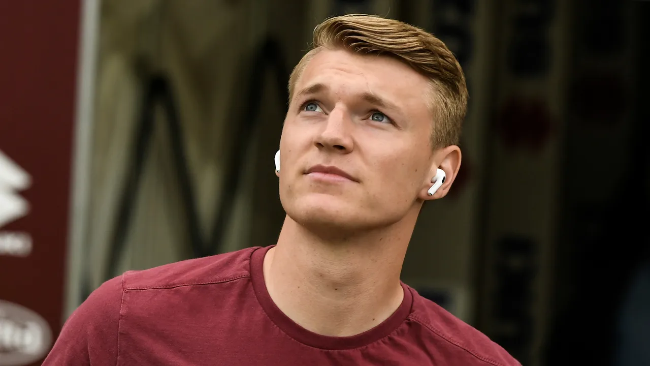 'Strijd om Schuurs barst los, verdediger moet 30 miljoen opleveren'