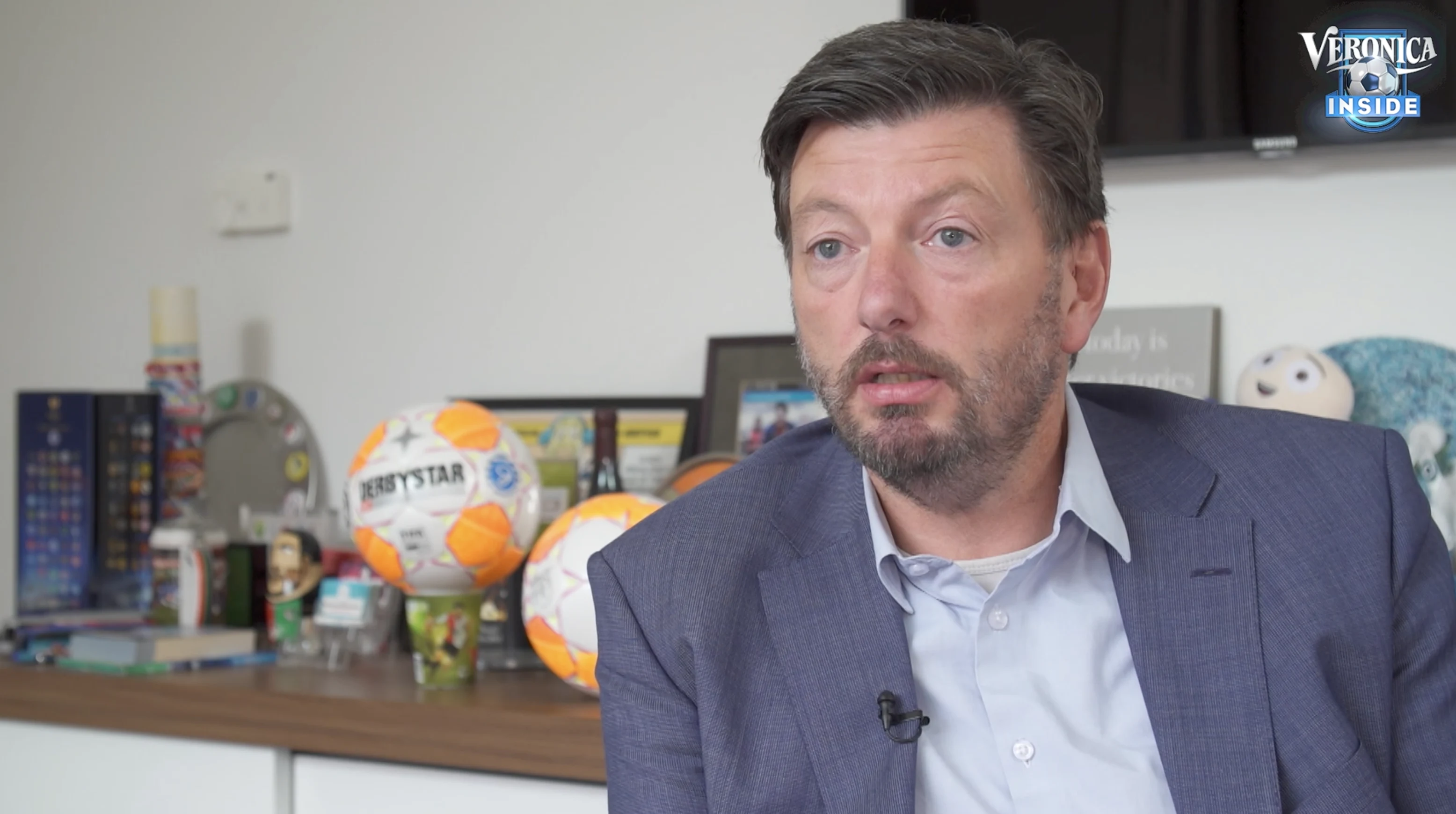 Swart: 'Er zijn andere prioriteiten dan discussie rondom kunstgras'