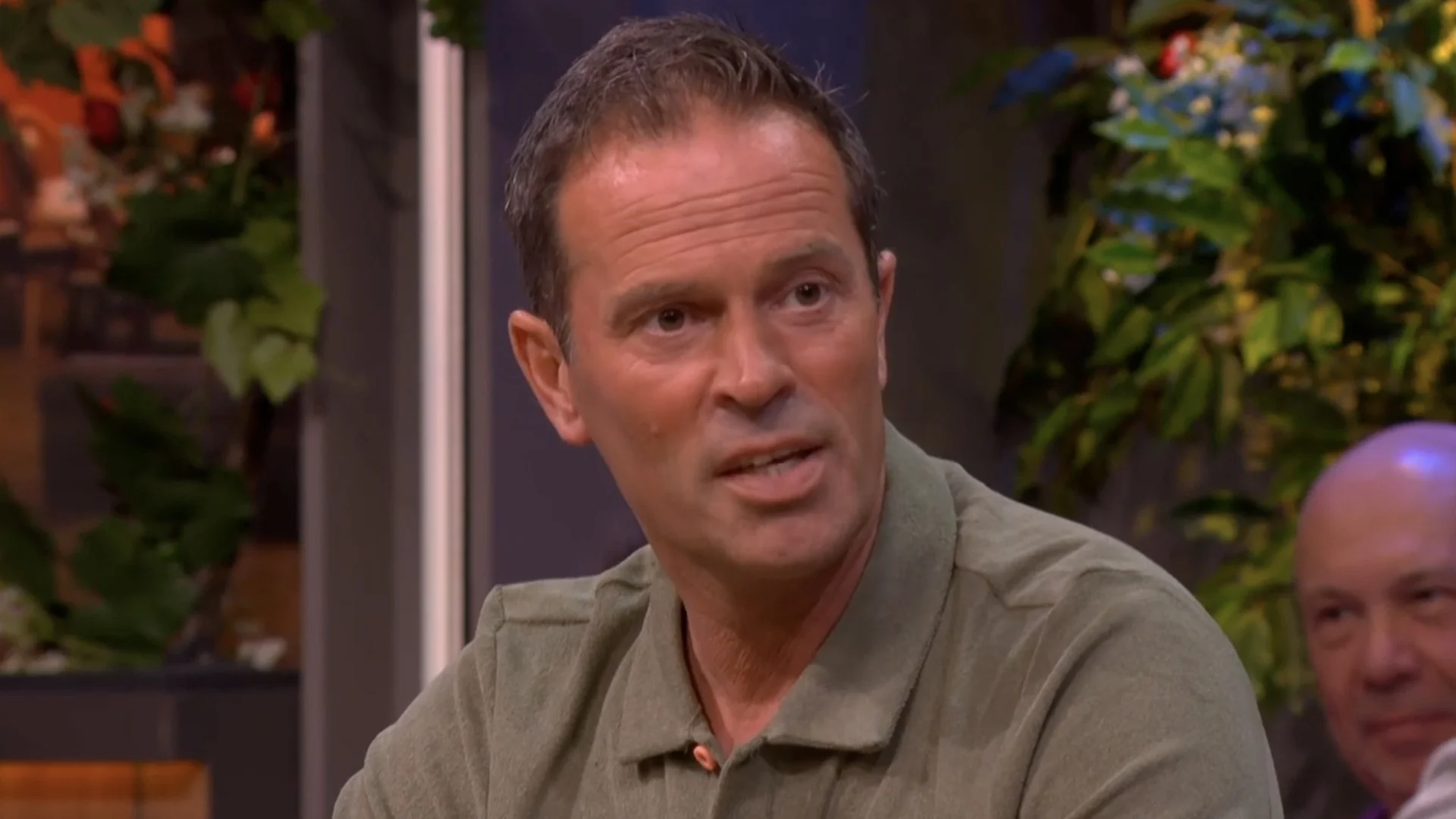 Bas Nijhuis onthult bizarre plottwist na haatbericht op social media