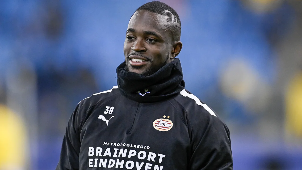 Schmidt passeert Drommel en kiest voor Mvogo tegen Leicester