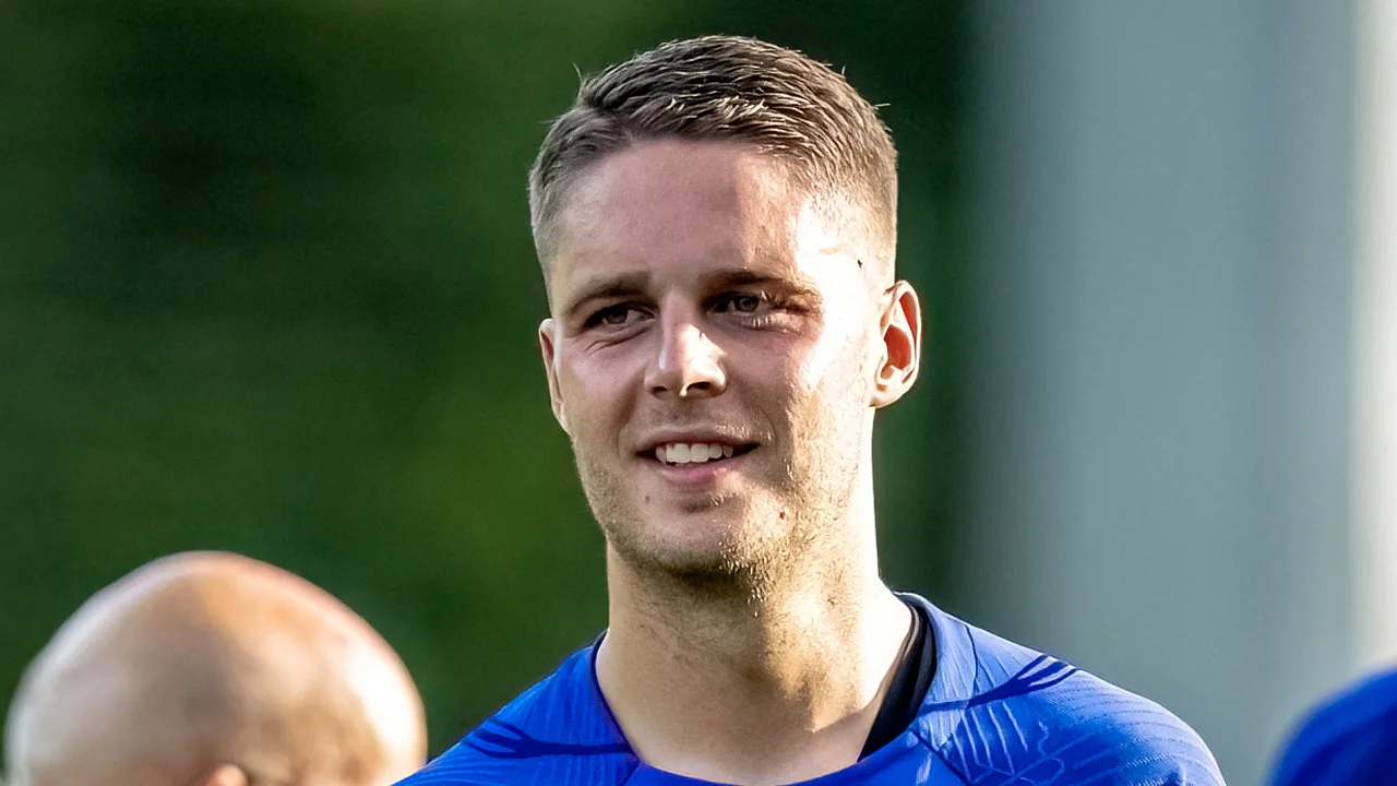 Joey Veerman na Nederland-Griekenland vader geworden van zoontje Frenkie