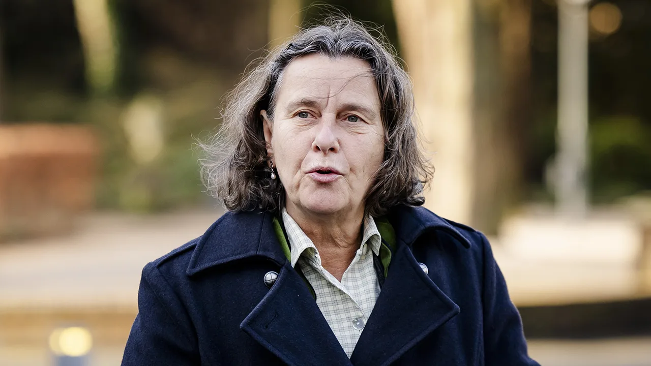 Faber verspreidt flyers over terugkeer naar Syrië in azc's: 'Suikerfeest weer thuis vieren?'