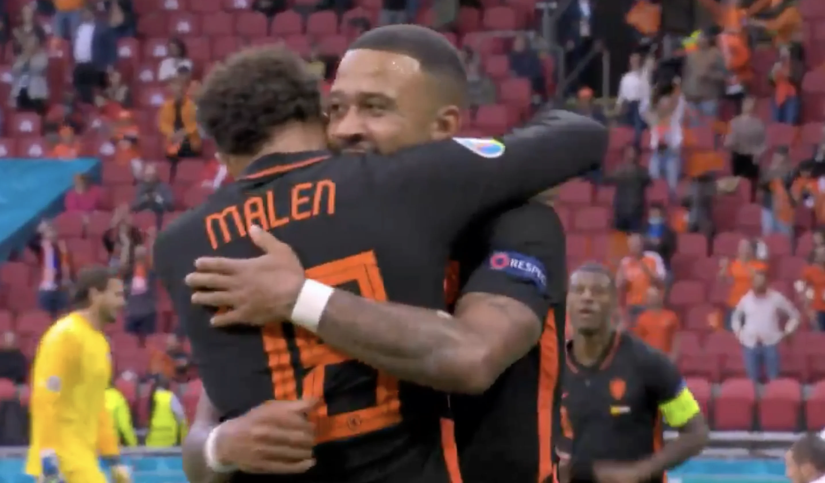VIDEOGOAL: Memphis schiet Oranje op voorsprong na razendsnelle counter