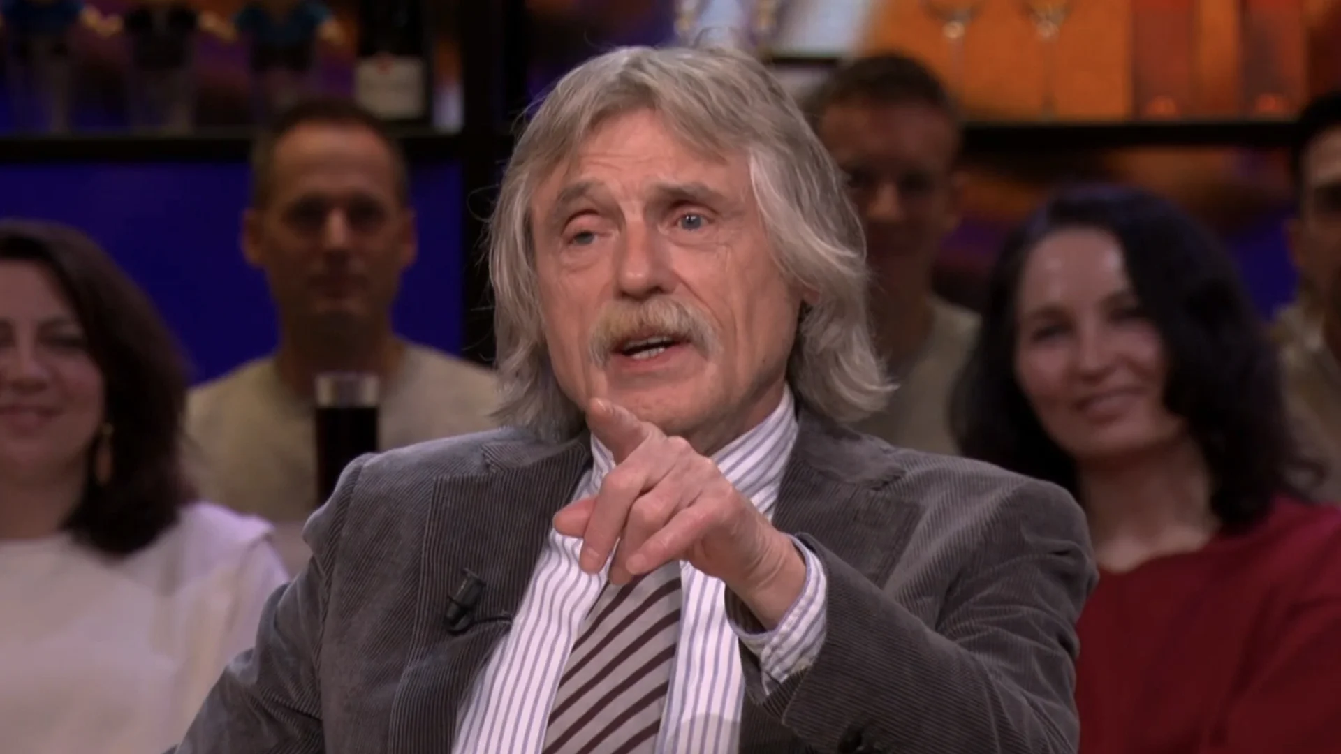 Johan ziet nieuwe Vandaag Inside-gast: 'Ik vind dat die jongen héél goed is!'