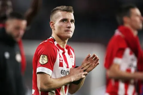 Van Bommel haalt Sadilek bij selectie PSV