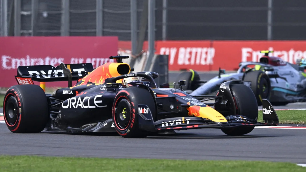 Recordbrekende Verstappen wint GP van Mexico