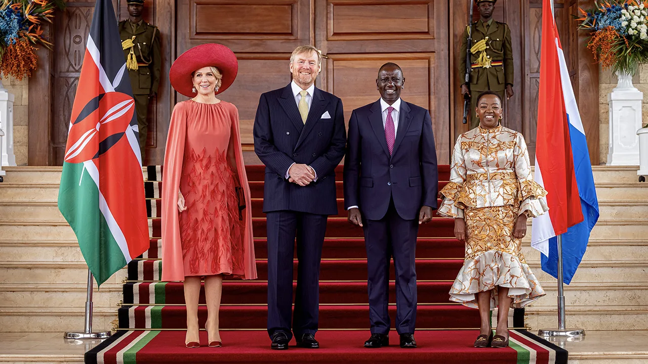 Koning Willem-Alexander begint gevoelig staatsbezoek Kenia: 'Aandacht voor mensenrechten'