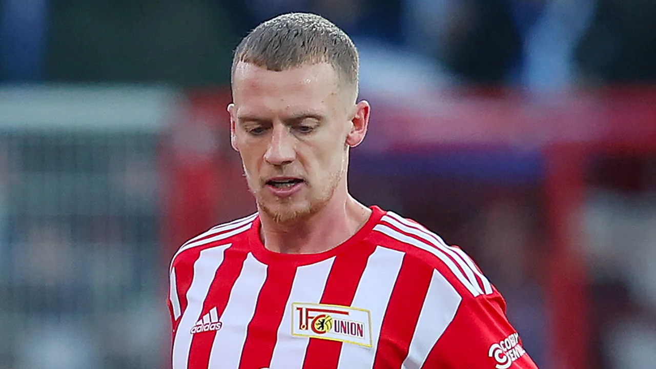 'Schalke meldt zich voor Baumgartl, contract bij PSV wordt mogelijk ontbonden'