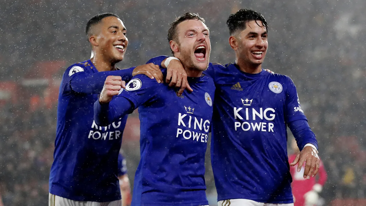 Leicester boekt grootste uitzege ooit in Premier League