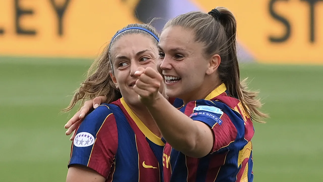 Lieke Martens schiet Barcelona naar Champions League-finale