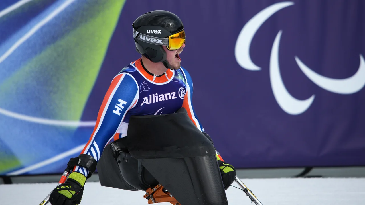 Zitskiër Jeroen Kampschreur wint eerste Nederlandse gouden medaille op Paralympische Spelen
