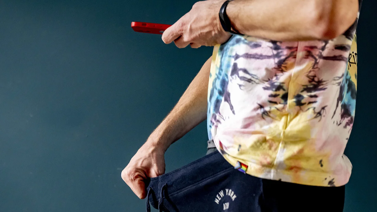 'Meerdere vrouwen in Breda geconfronteerd met dickpic op hun autoruit'