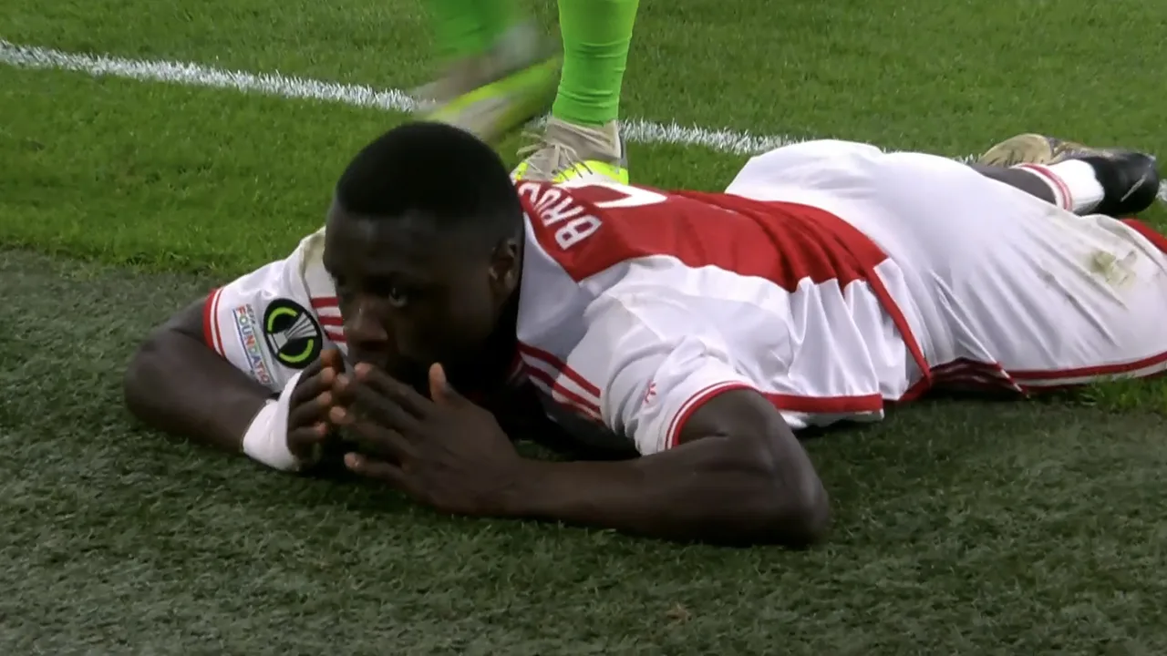 KANS: Brobbey dicht bij openingsgoal voor Ajax tegen Aston Villa