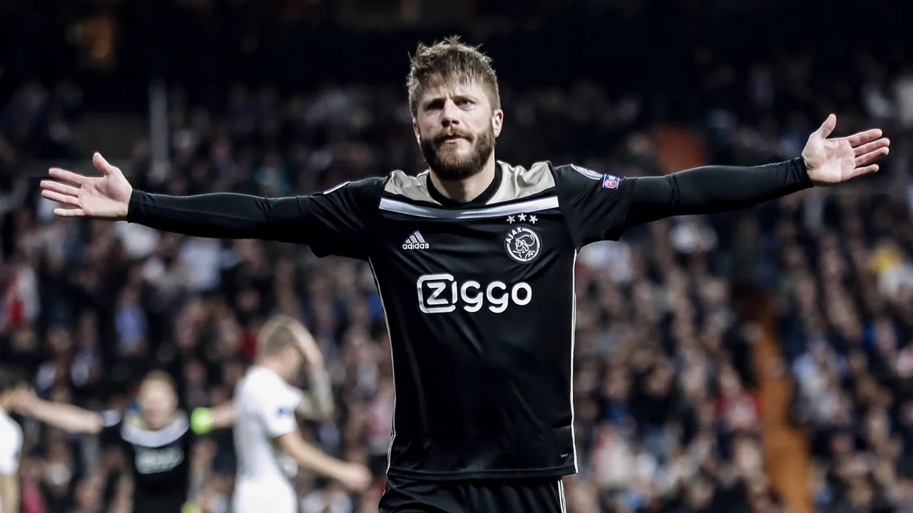 Vrije trap Schöne tegen Real Madrid genomineerd voor mooiste Champions League-vrije trap ooit