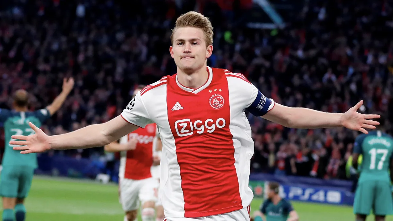 Drie Nederlanders dingen mee naar UEFA-awards