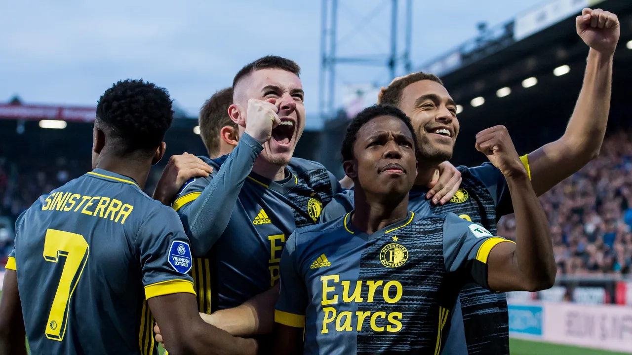Feyenoord knokt zich langs hekkensluiter PEC Zwolle
