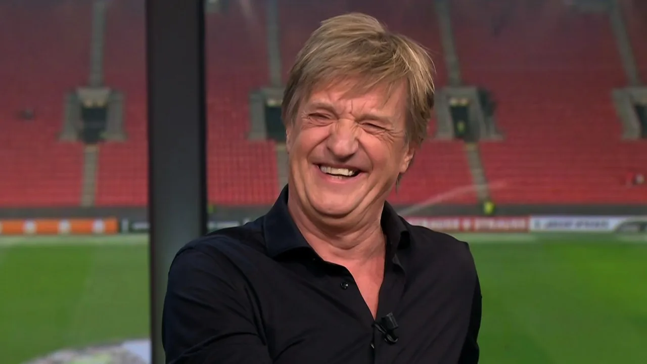 Wim lacht om co-piloot Willem-Alexander: 'Ik had toch een andere vlucht genomen'