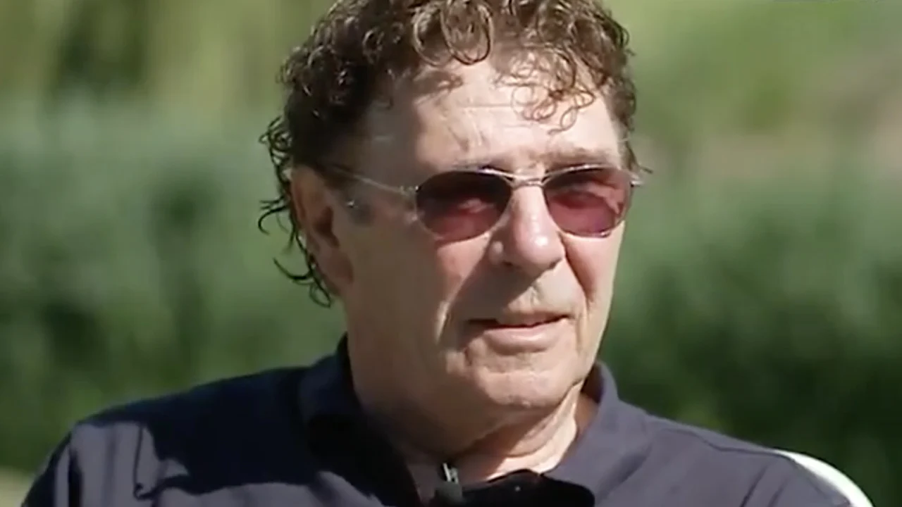 Van Hanegem ziet twee kneuzen-elftallen: 'Ik moet eigenlijk een beetje uitkijken'