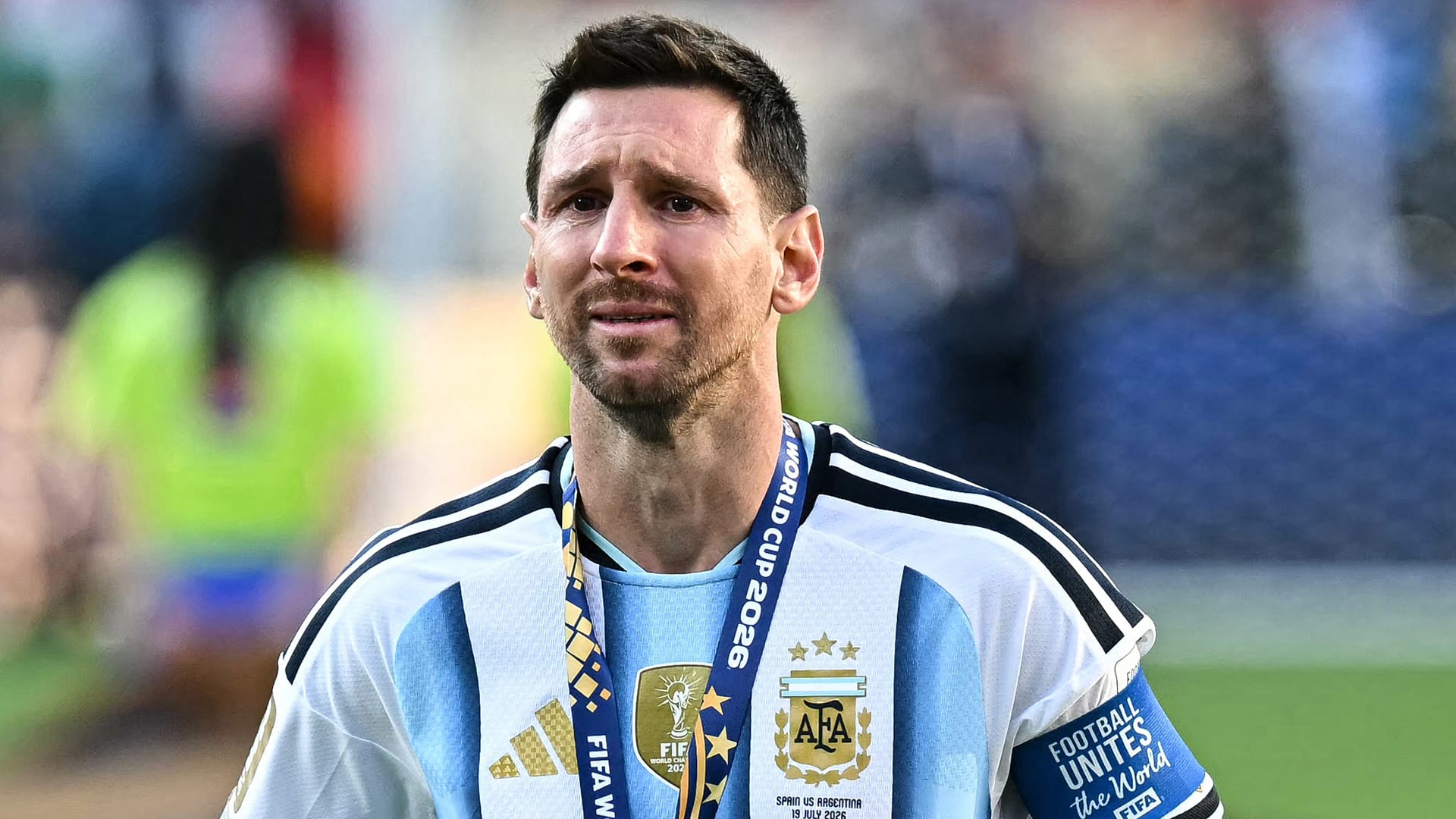 Video: Ontroostbare Lionel Messi in tranen na verloren WK-finale