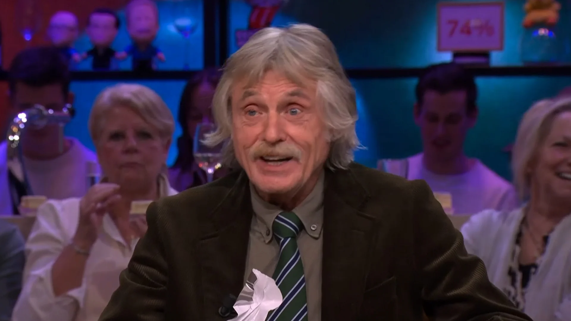 Johan Derksen wordt zaterdag 77 jaar en krijgt bij Vandaag Inside alvast zijn eerste cadeau