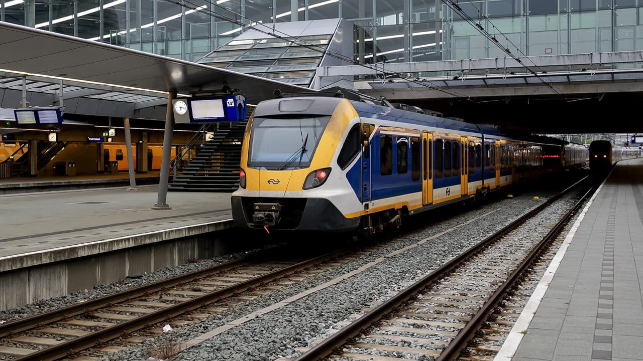 Einde aan stakingen: leden CNV stemmen in met eindbod NS