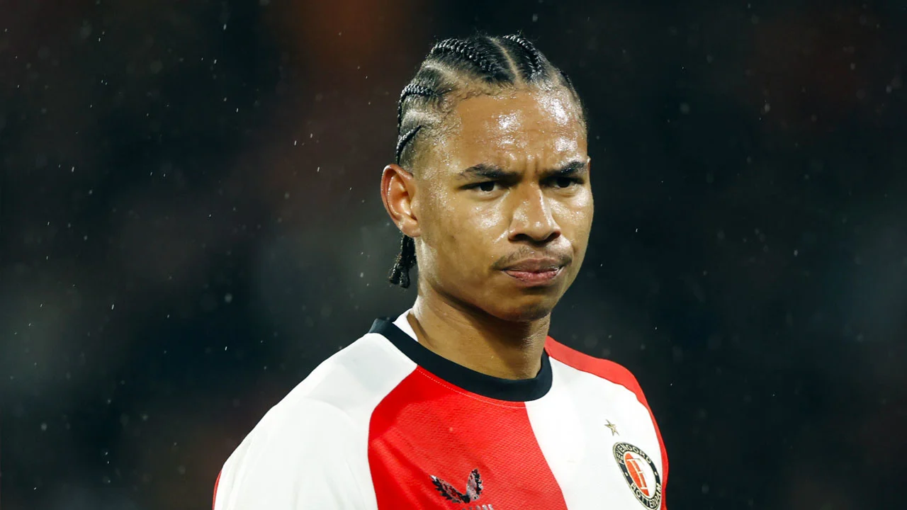 Stengs na korte rentree tegen AC Milan wéér weken uit roulatie door nieuwe blessure