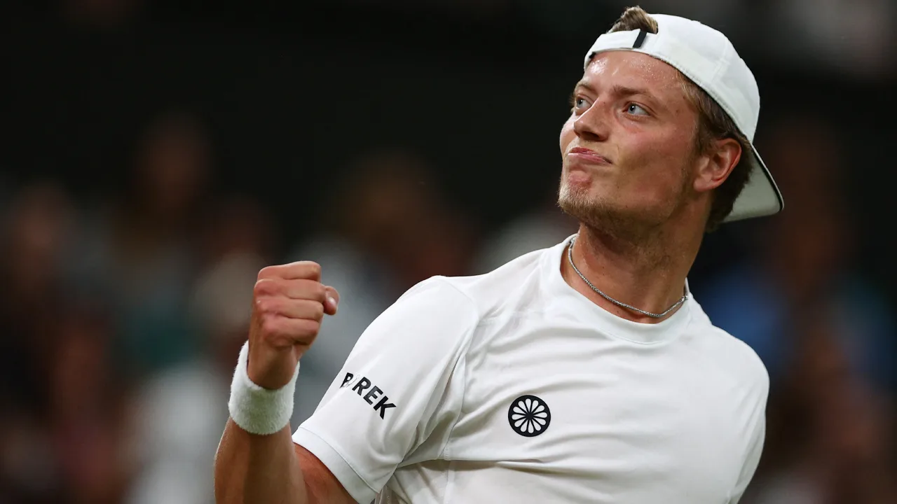 Dit heeft Van Rijthoven verdiend met het behalen van vierde ronde Wimbledon
