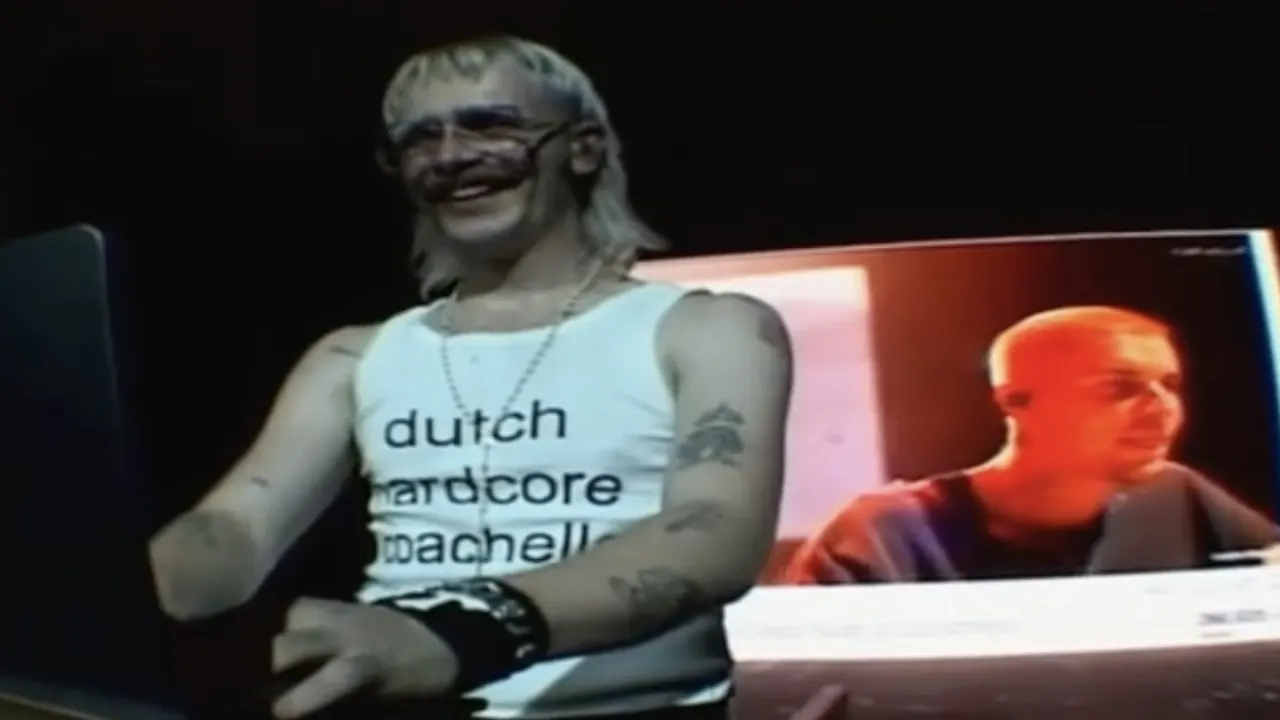 Video: Joost Klein parodieert Justin Bieber onder luid gejuich op Coachella