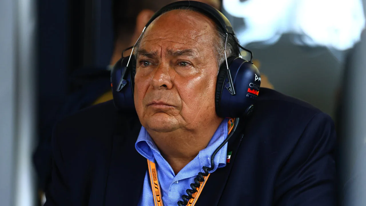 Vader van Pérez beschuldigt Red Bull: 'De auto's waren nooit hetzelfde!'