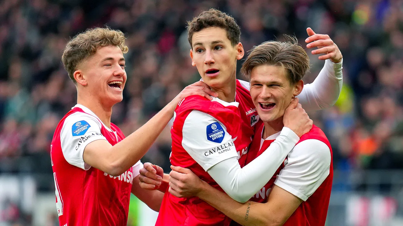 AZ boekt tegen Volendam eerste zege na ruim een maand