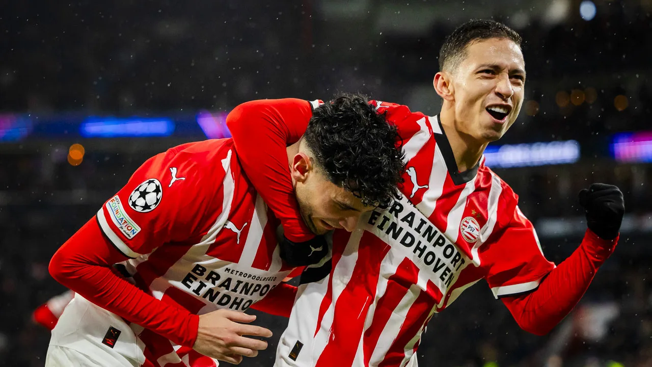 PSV sluit groepsfase Champions League af met zege op Liverpool van Arne Slot