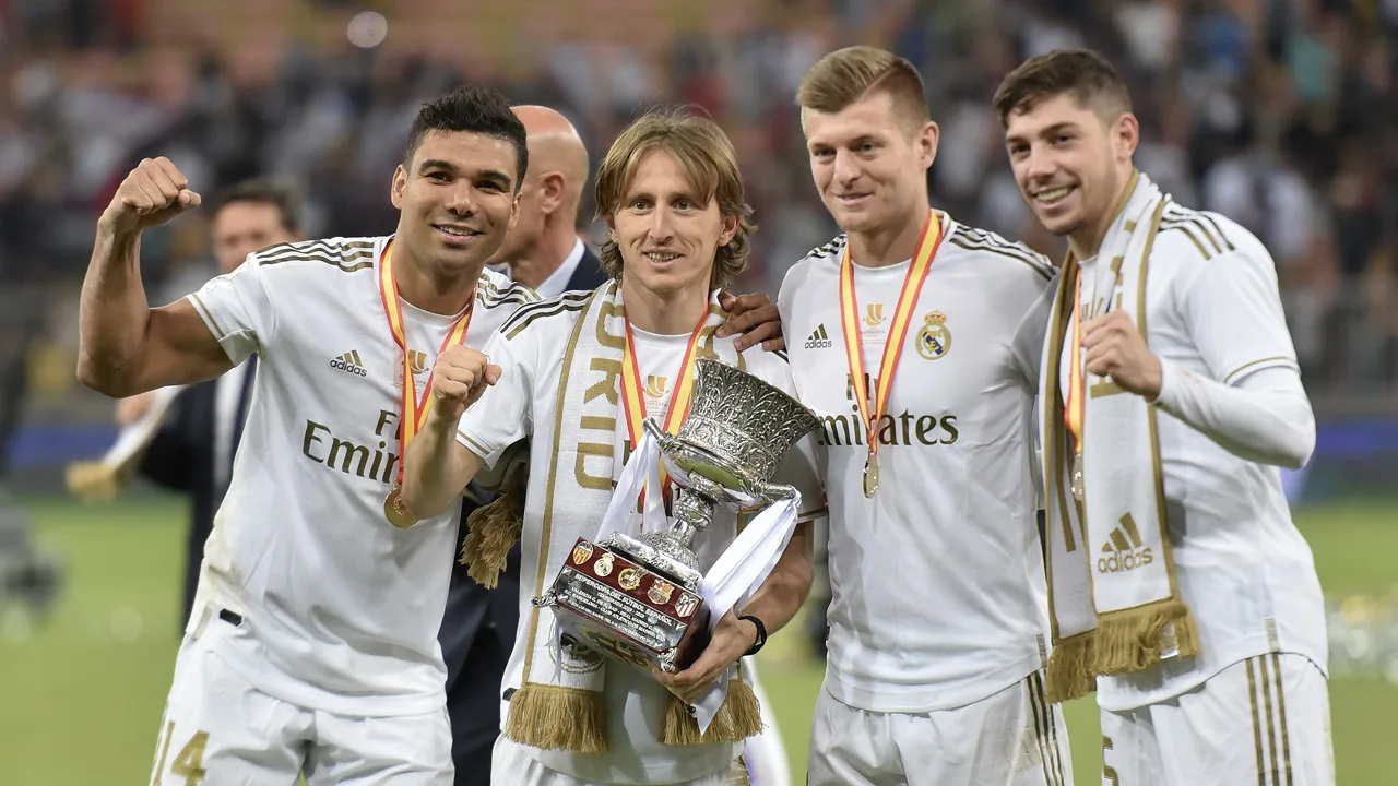 ‘Real Madrid-middenvelder verlengt contract en heeft afkoopsom van één miljard euro’