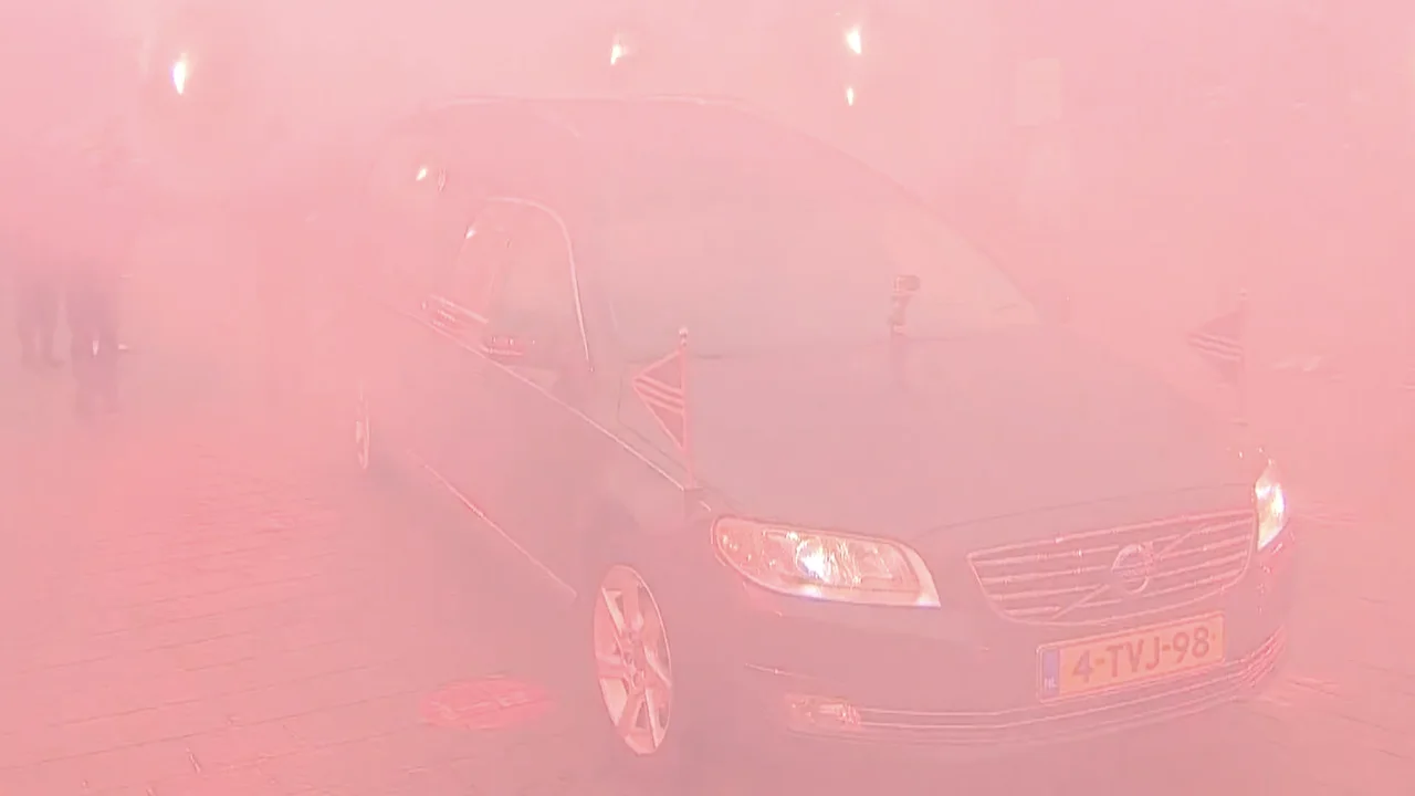 Feyenoord-supporters nemen afscheid van Christian Gyan