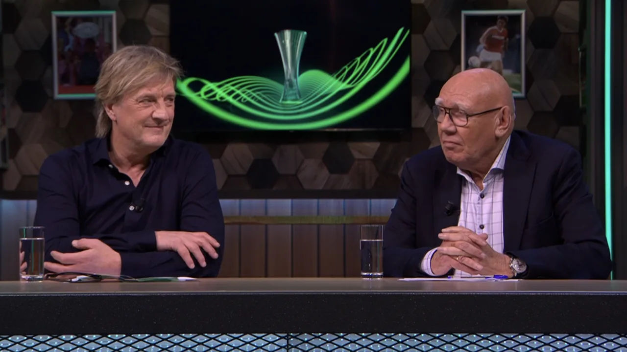 Wim en Kees prijzen AZ: 'Heel volwassen gespeeld, een geweldig resultaat'