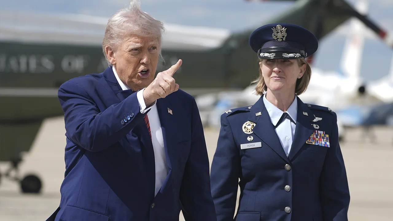 Amerikaans leger start met ontslaan van duizenden transgender militairen