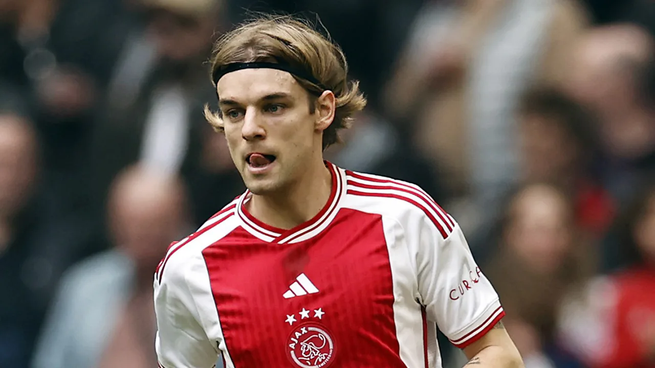 Borna Sosa verlaat Ajax op huurbasis en gaat naar de Serie A