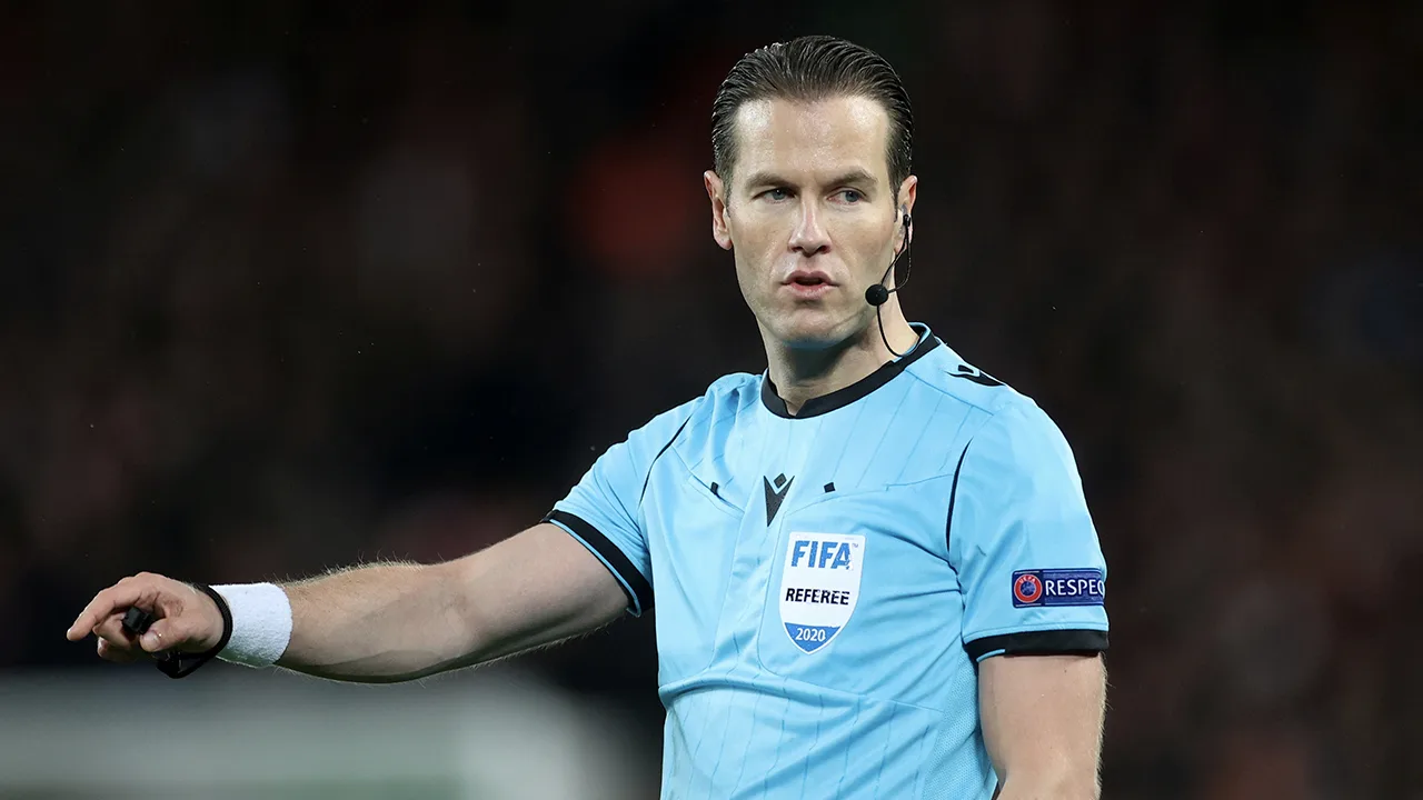 'Lyon wil 'partijdige' Makkelie niet als scheidsrechter tegen City; rechtszaak in de maak'