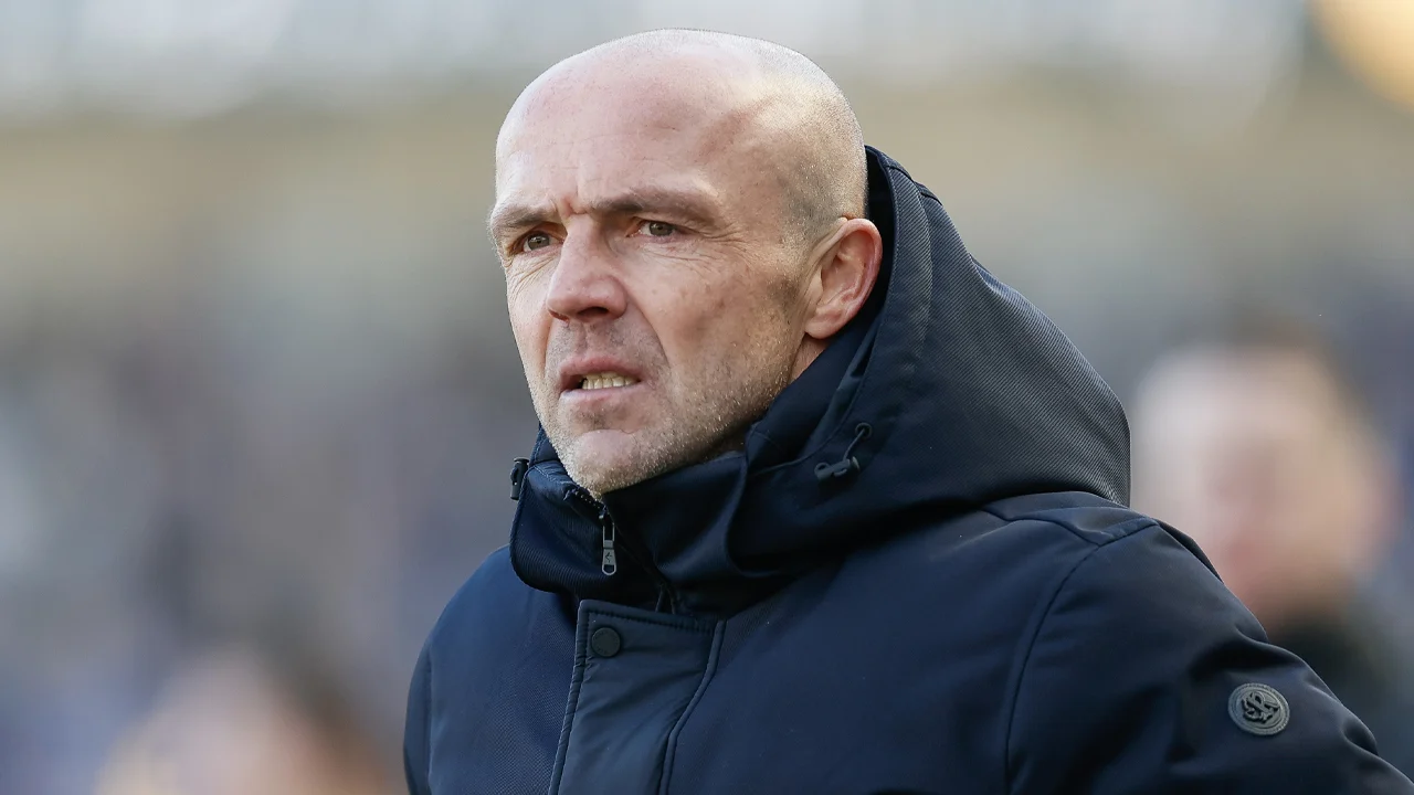 'Ajax informeert bij Club Brugge: Schreuder topkandidaat om Ten Hag op te volgen'