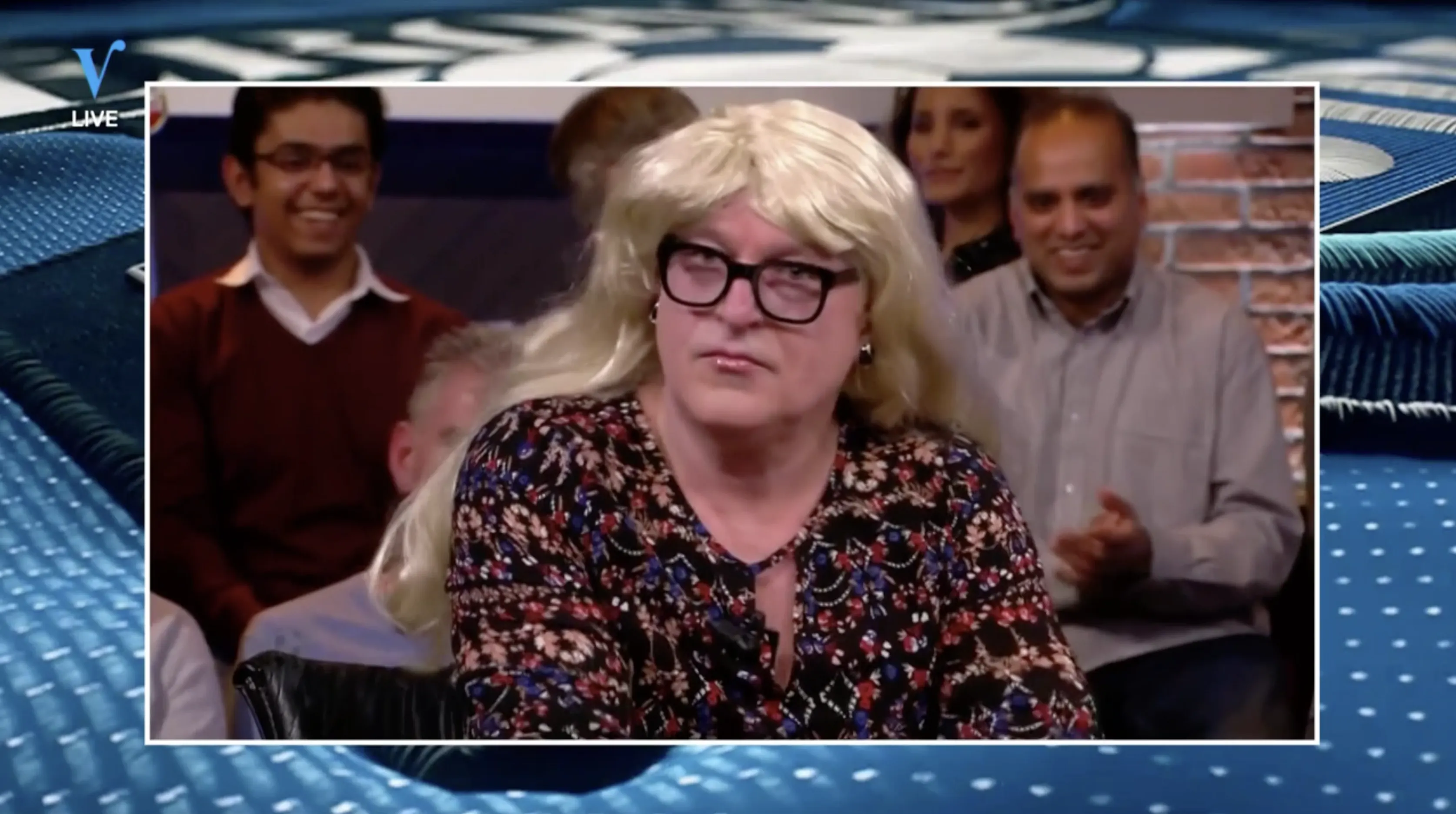 COMPILATIE: De meest foute grappen aan tafel bij VI