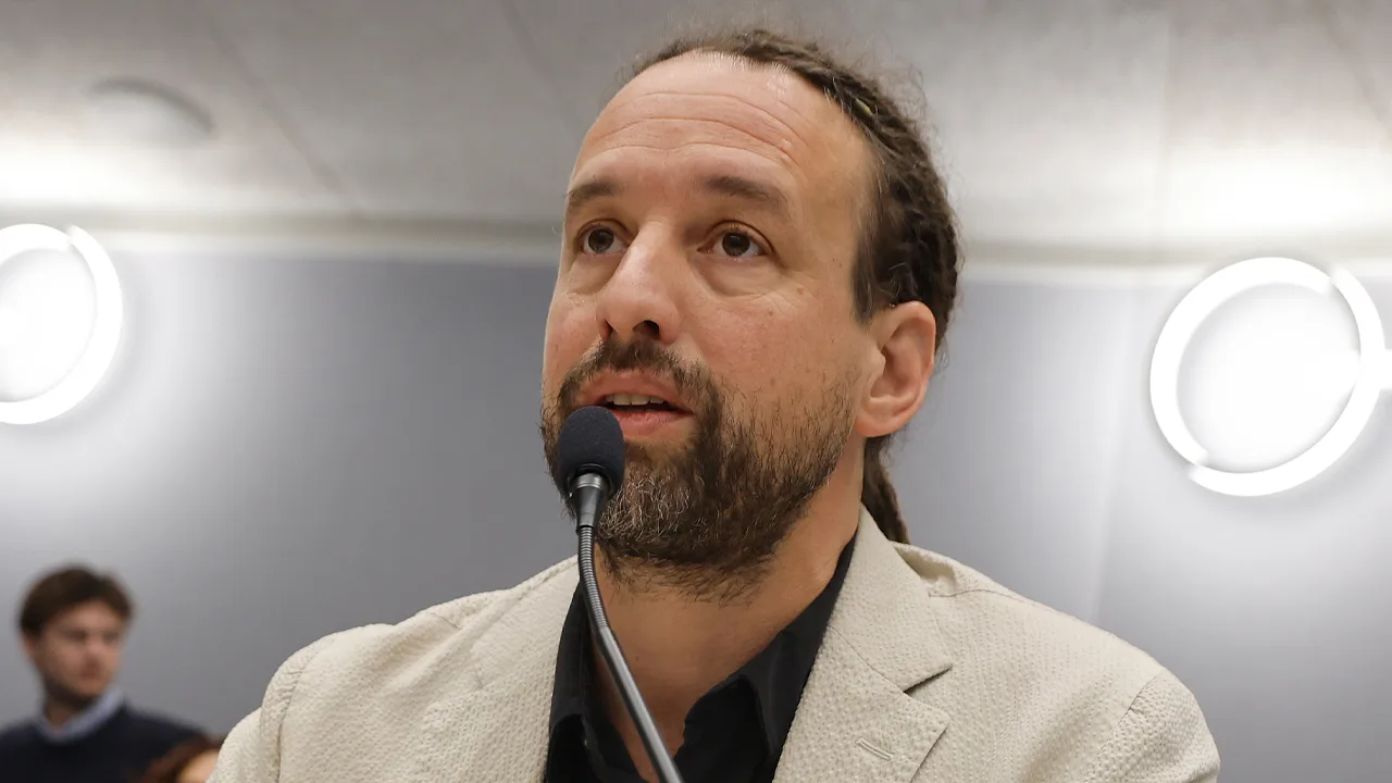 Willem Engel krijgt maand voorwaardelijk voor opruiing, grotendeels vrijgesproken