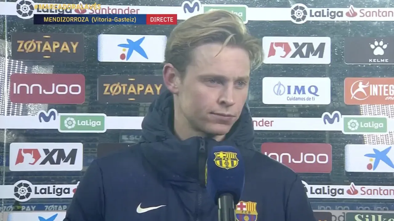 Matchwinner De Jong verrast en staat pers in vloeiend Spaans te woord