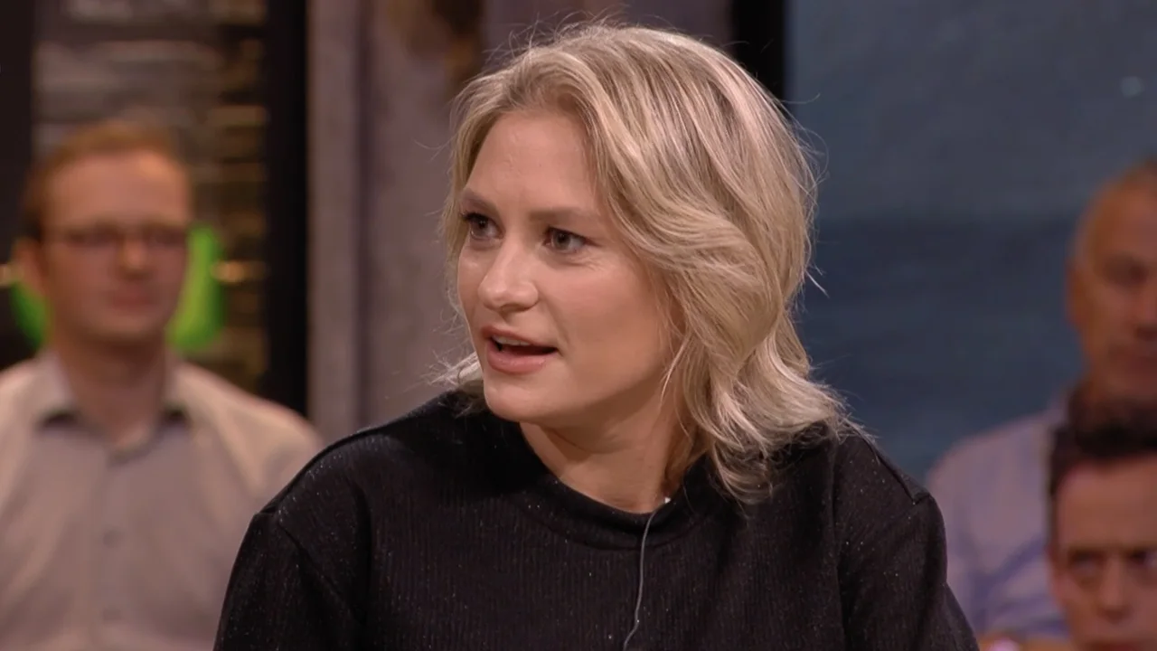 Roxane deelt foto's van marathon: 'Een ding weet ik zeker, een marathon maakt je niet knapper!'