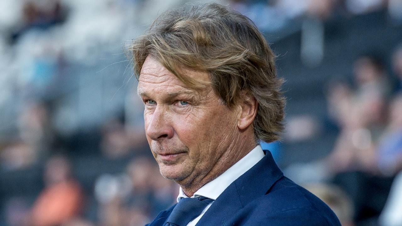 Hansie Hansie mag niet meer in het Duits interviewen