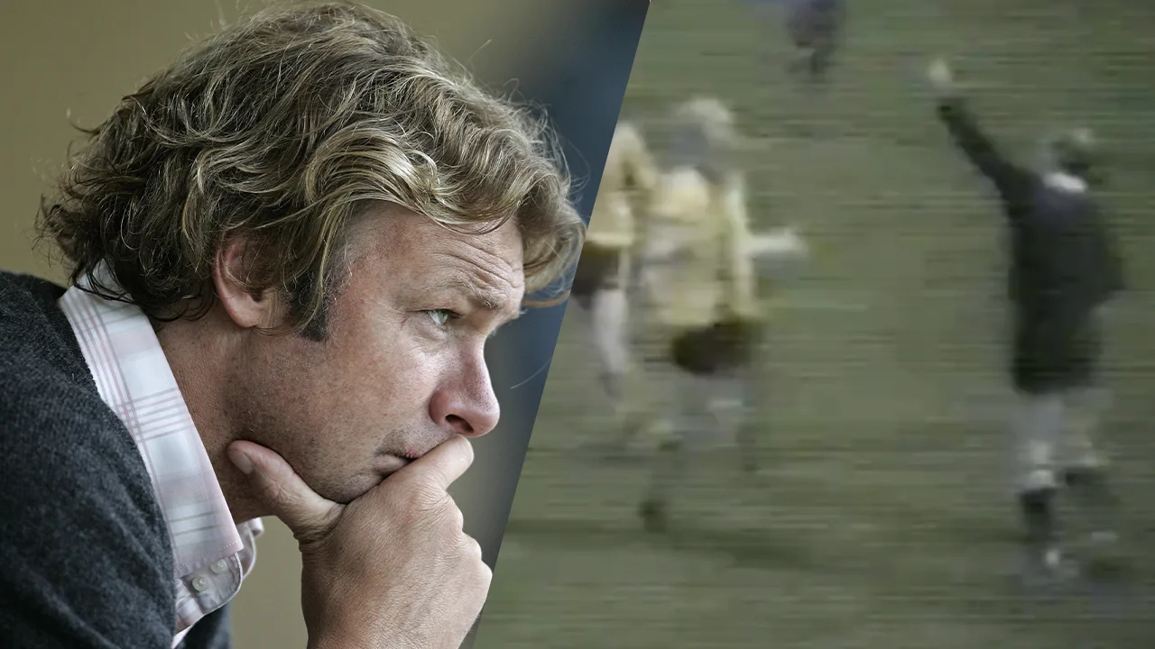 UNIEKE BEELDEN: Hansie geeft scheidsrechter een beuk en krijgt schorsing van 24 wedstrijden