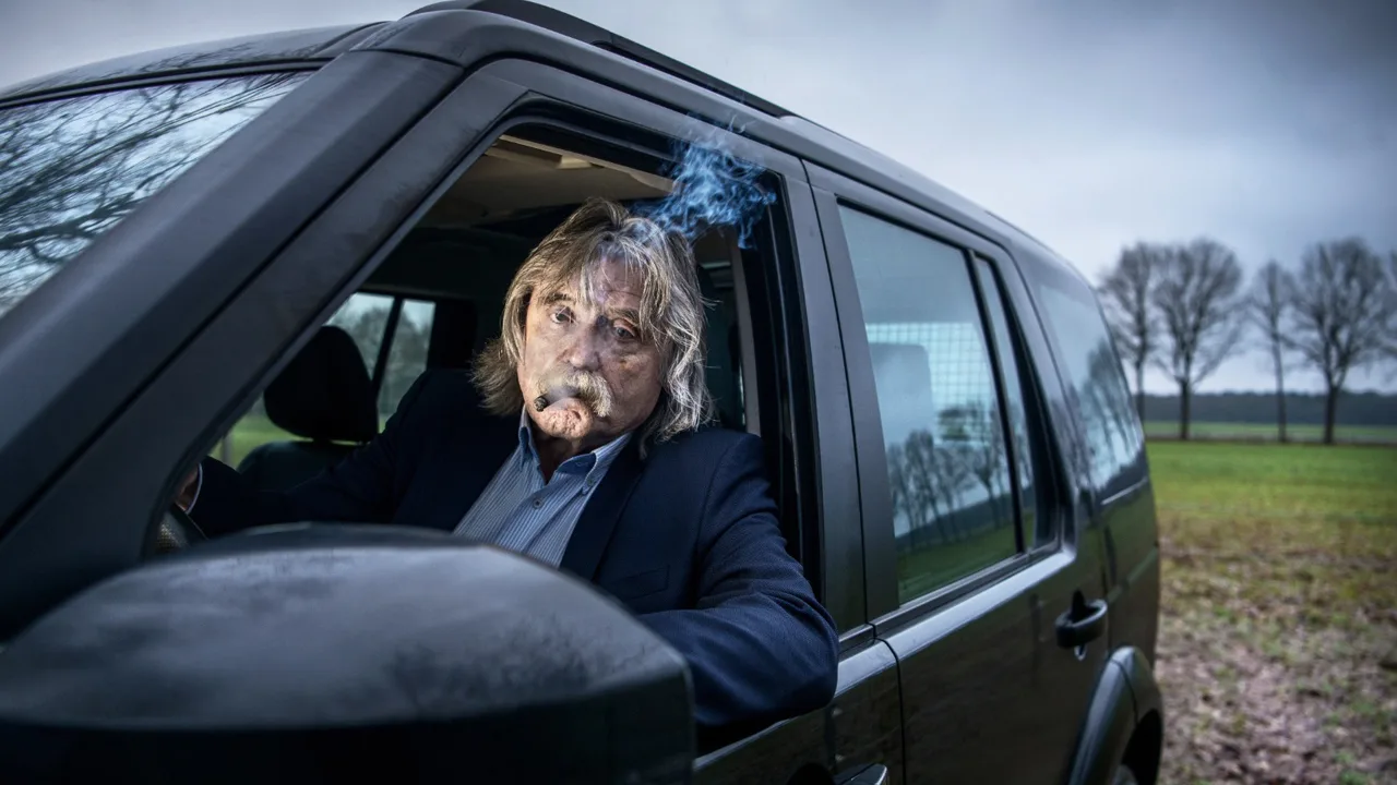 Tanken aan de pomp wordt zaterdag opnieuw fors duurder